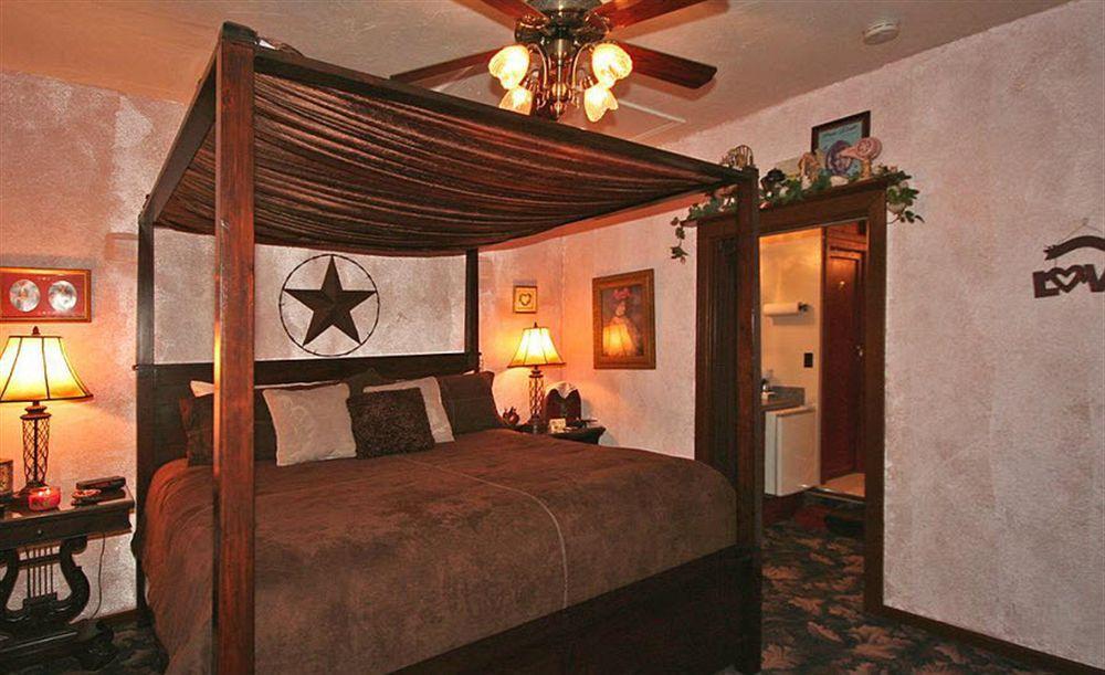 The Whispering Pines Inn Norman Bagian luar foto