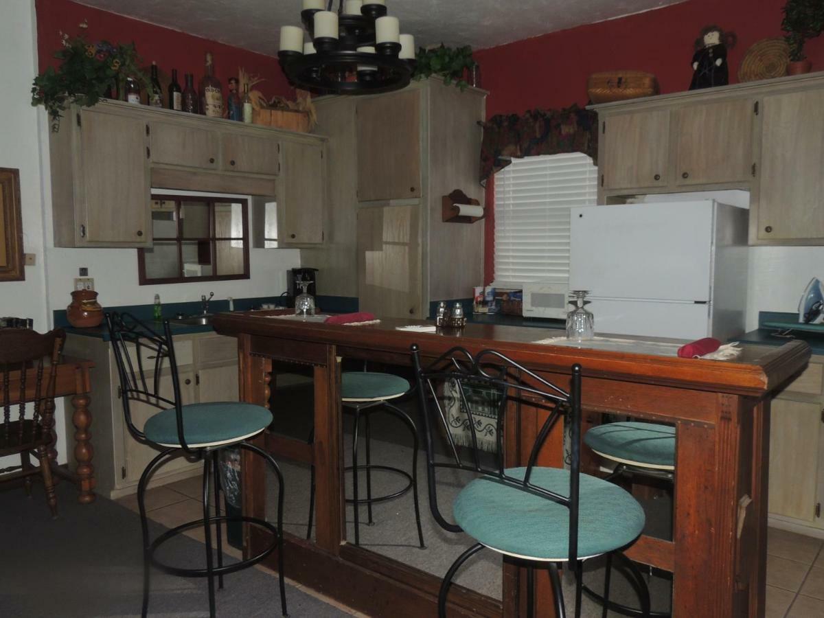 The Whispering Pines Inn Norman Bagian luar foto