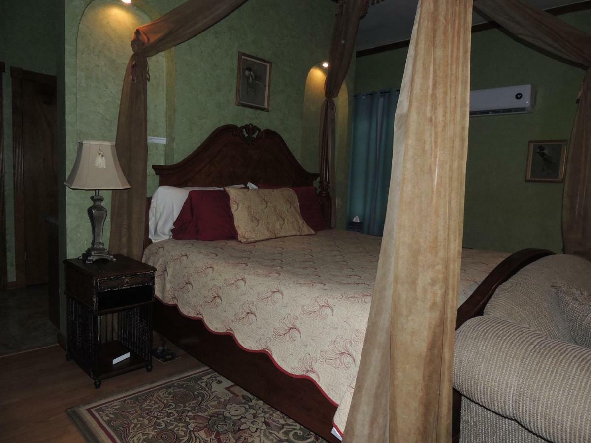 The Whispering Pines Inn Norman Bagian luar foto