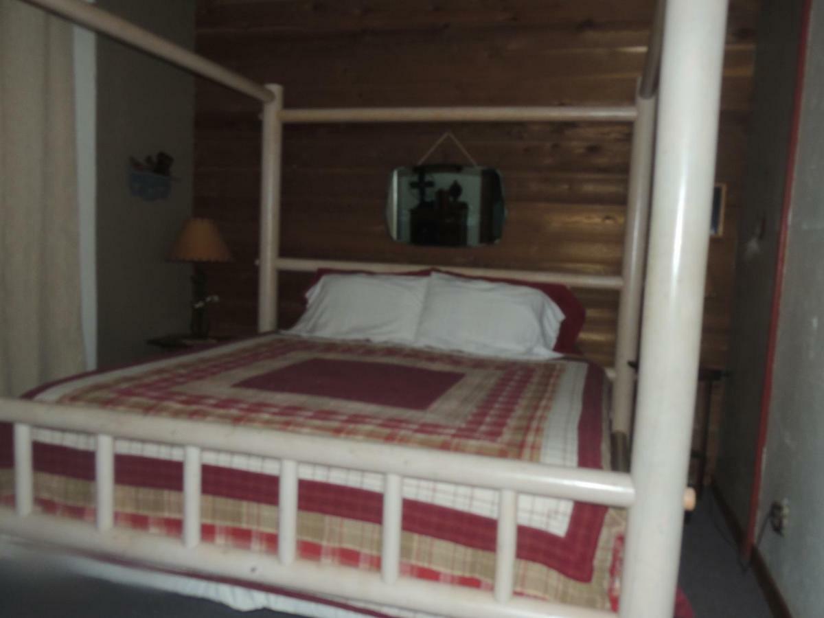 The Whispering Pines Inn Norman Bagian luar foto