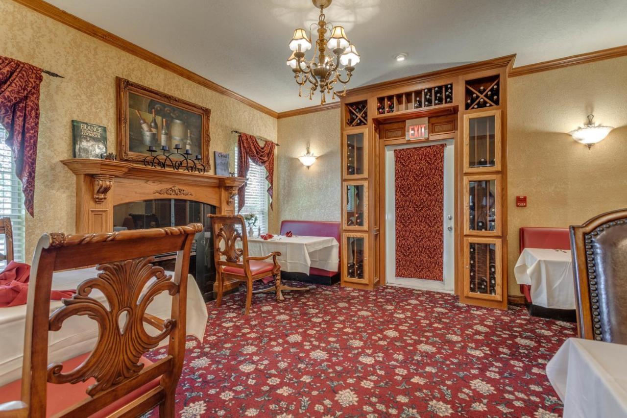The Whispering Pines Inn Norman Bagian luar foto